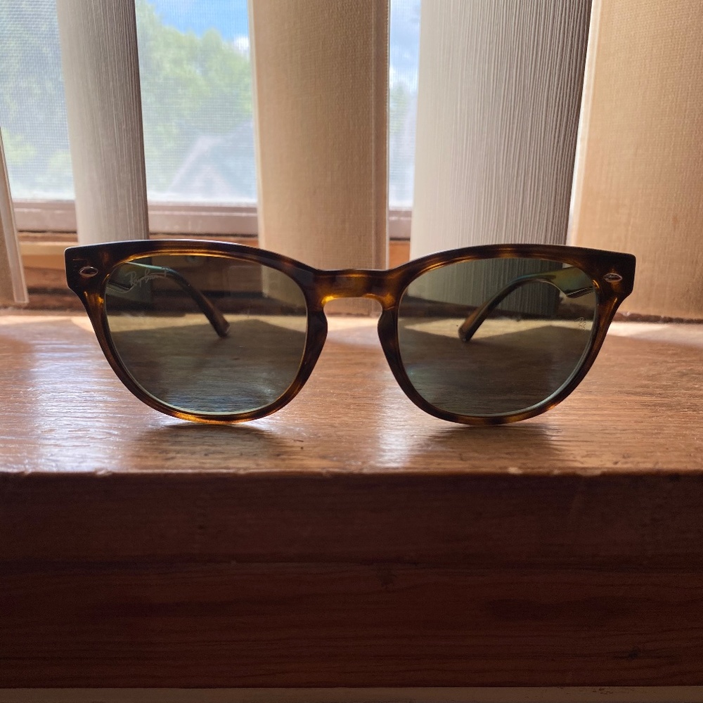 BRAND NEW Ray-Ban Polarized Sunglasses